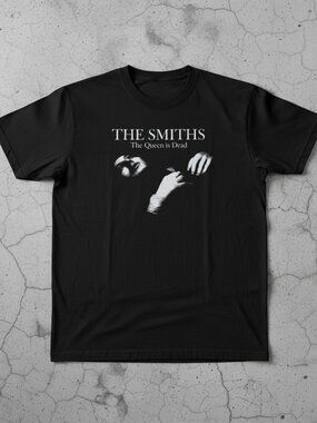 Vintage The Smiths “The Queen Is Dead” Graphic T-Shirt | Indie Rock Band Tee